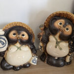 Deux statuettes de tanuki